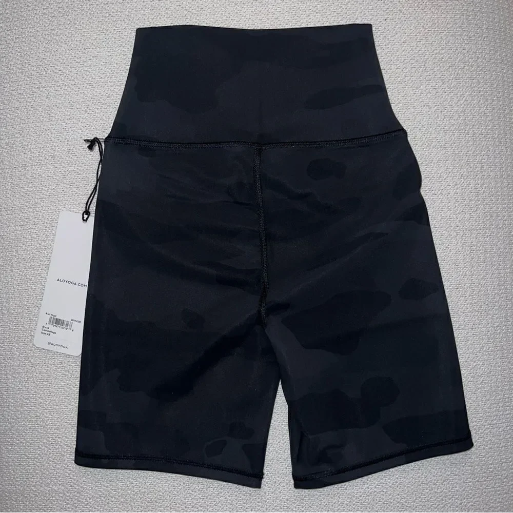 NWT Alo Yoga High Waist Waisted Vapor Shorts In Black Camo